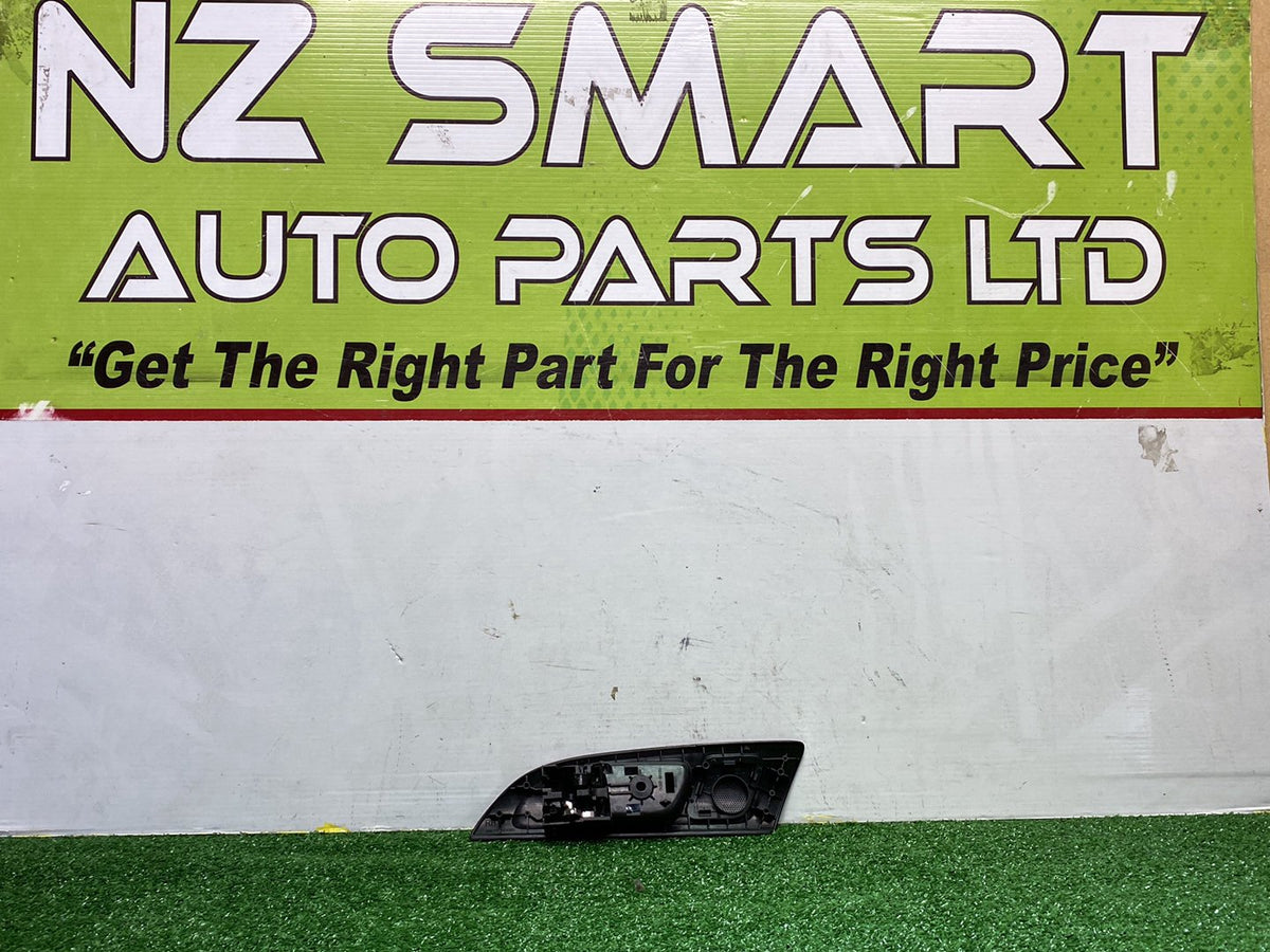 2002 Used Toyota Caldina - Right Front Door Interior Handle PN: 6920521010C0