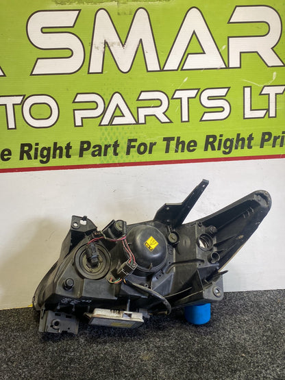 2005 Mazda MPV- Left Headlight