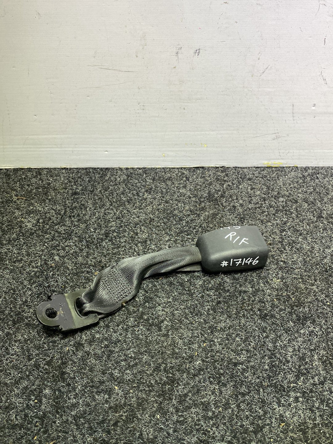 2012 Hyundai i45 - Right Front Seat Belt Stalk