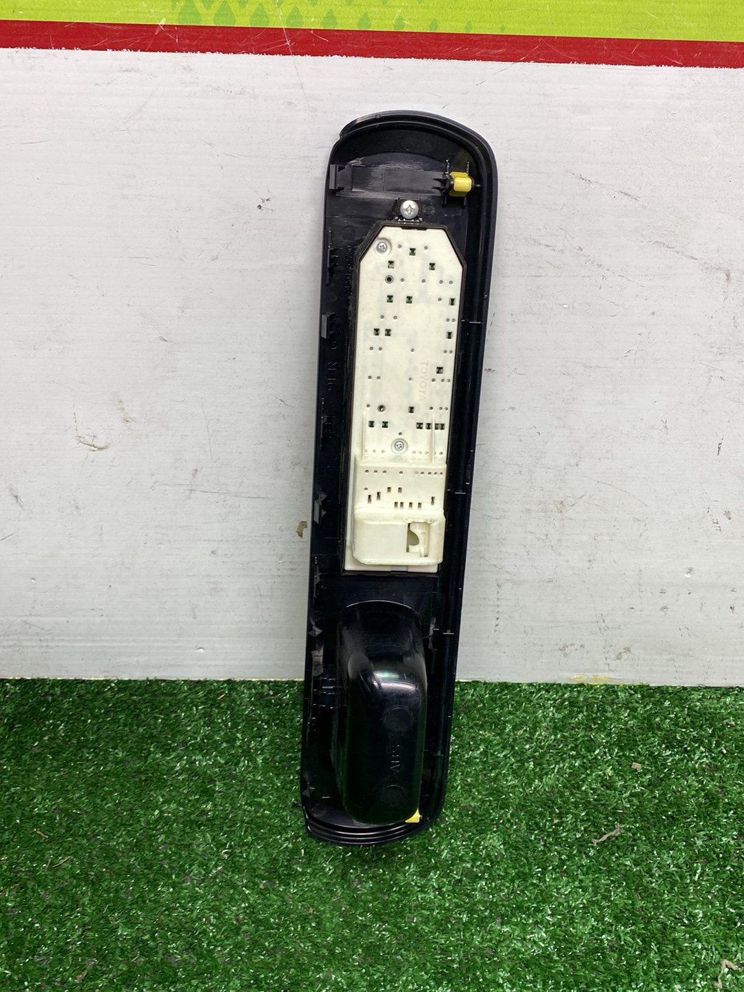 2013 Used Toyota Aqua NHP10 - Master Power Window Switch PN: 74231-52750