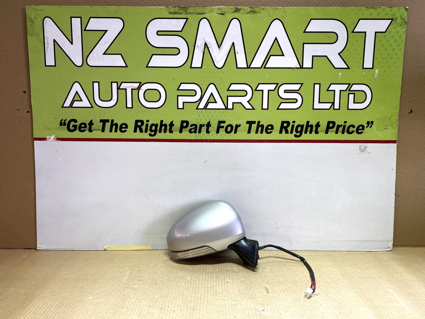 2013 Used Toyota Prius ZVW30 - Right Door Mirror PN: 7 wires