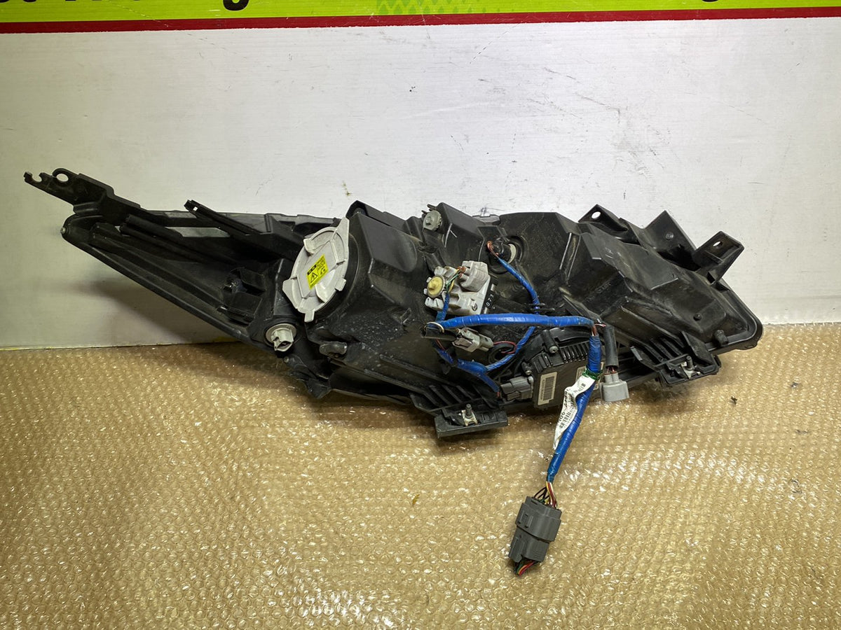 2010 Mazda Axela - Left Headlight Auto Adjust/ Hid Type/ Koito 100-41396
