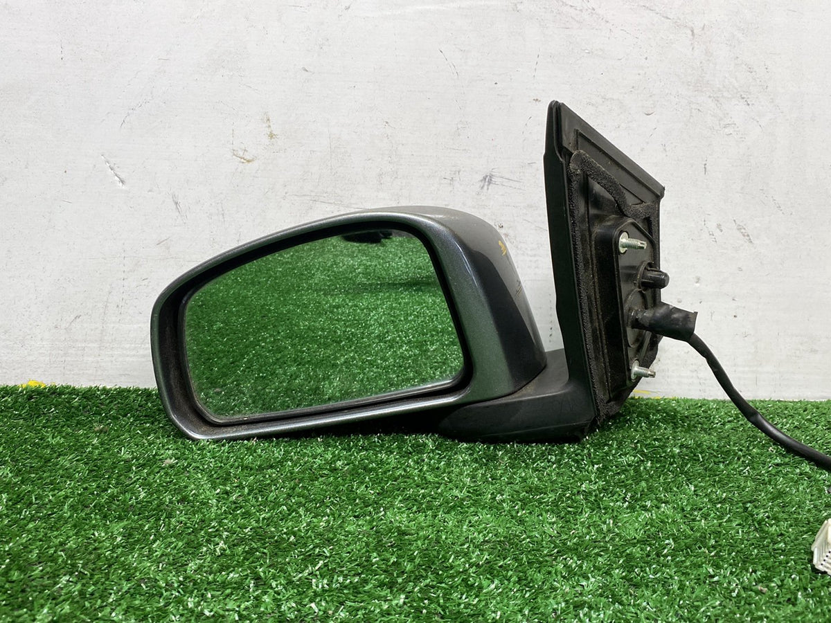 2006 Nissan Wingroad - Left Door Mirror PN: 5 wires