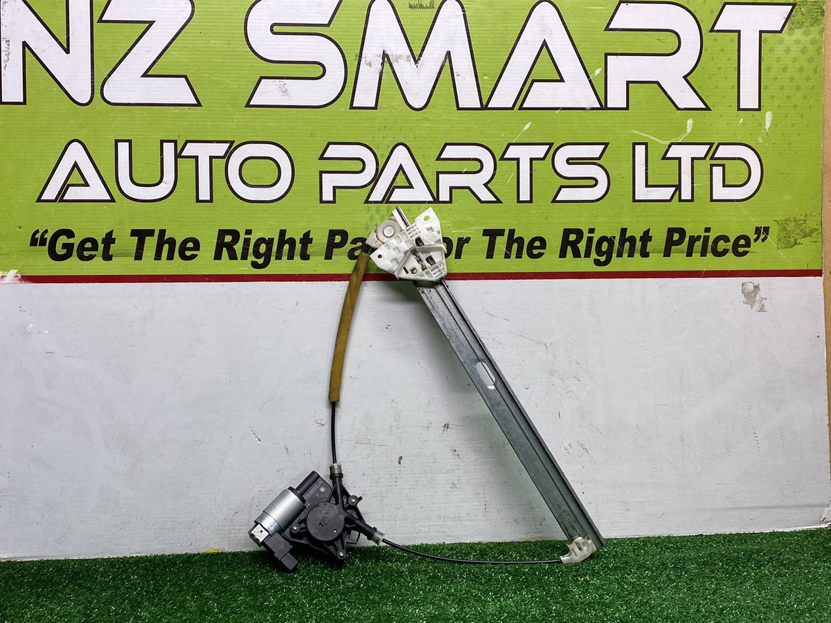 2007 Mazda Verisa - Left Front Window Regulator/Motor PN: D46159590A