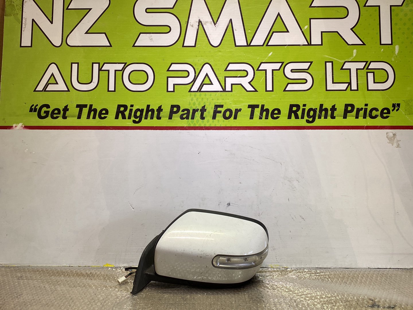 2008 Mazda MPV- Left Door Mirror PN: 2 plus 10 wires