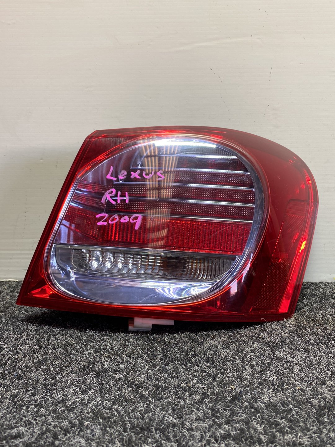 2009 Lexus GS450h - Right Taillight PN: KOITO 30-366