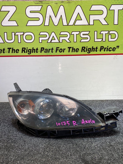 2008 Mazda Axela - Right Headlight Auto Adjust/ Hid Type/ Stanley P2951
