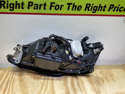 2004 Subaru Legacy BL5 - Right Headlight PN: 100-20791