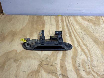 2004 Toyota Vitz - Left Front Exterior Door Handle