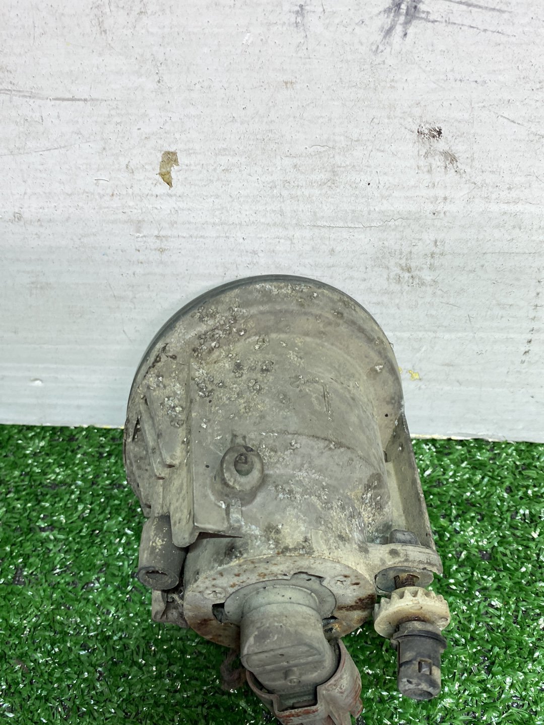 2002 Used Toyota Caldina - Left Fog Light PN: 62-040