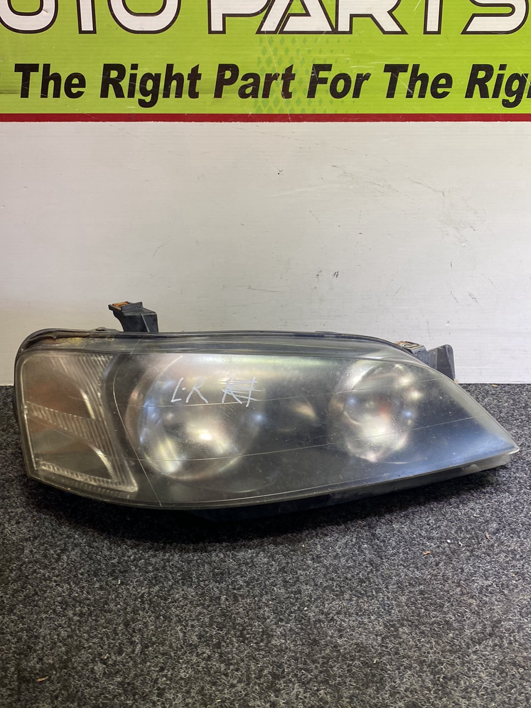 2006 Ford Falcon BF - Right Headlight PN: 5R2913005AA