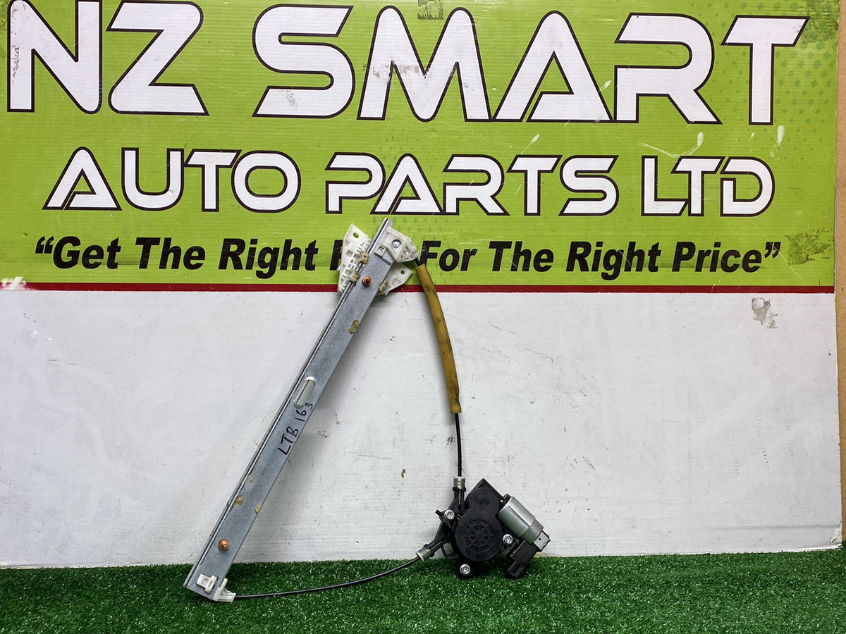2007 Mazda Verisa - Left Front Window Regulator/Motor PN: D46159590A