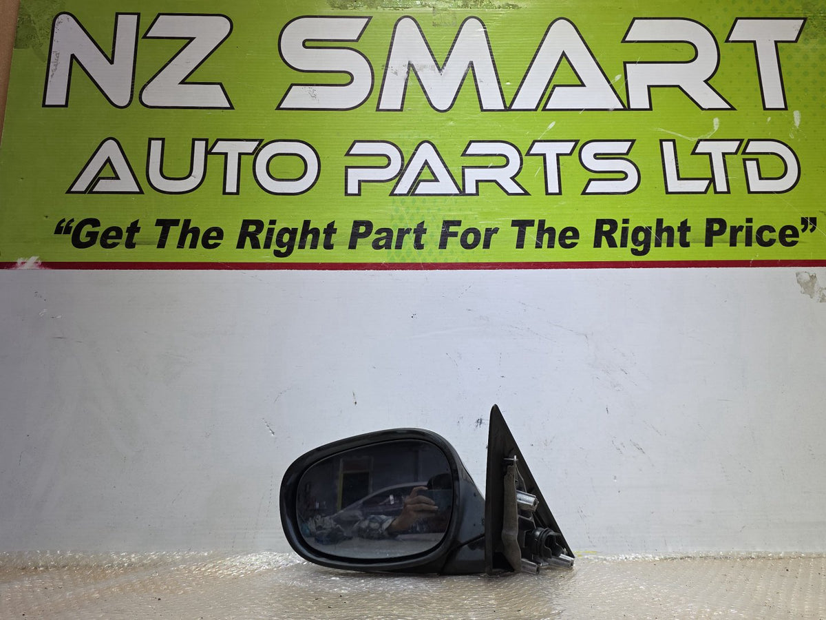 2009 BMW 320i - Left Door Mirror PN: 3 pin