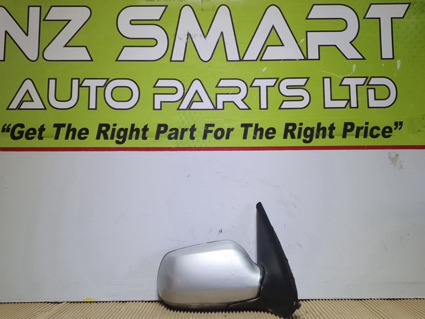2005 Mazda Demio- Right Door Mirror PN: 5 wires