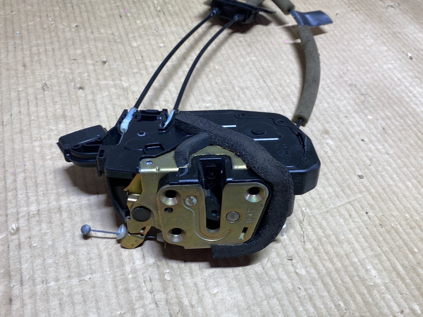 2006 Nissan Fuga Y50 - Right Front Lock Actuator