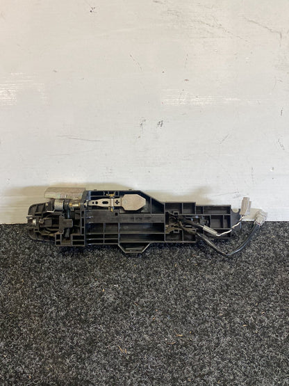 2013 Nissan Juke - Left Front Door Exterior Handle