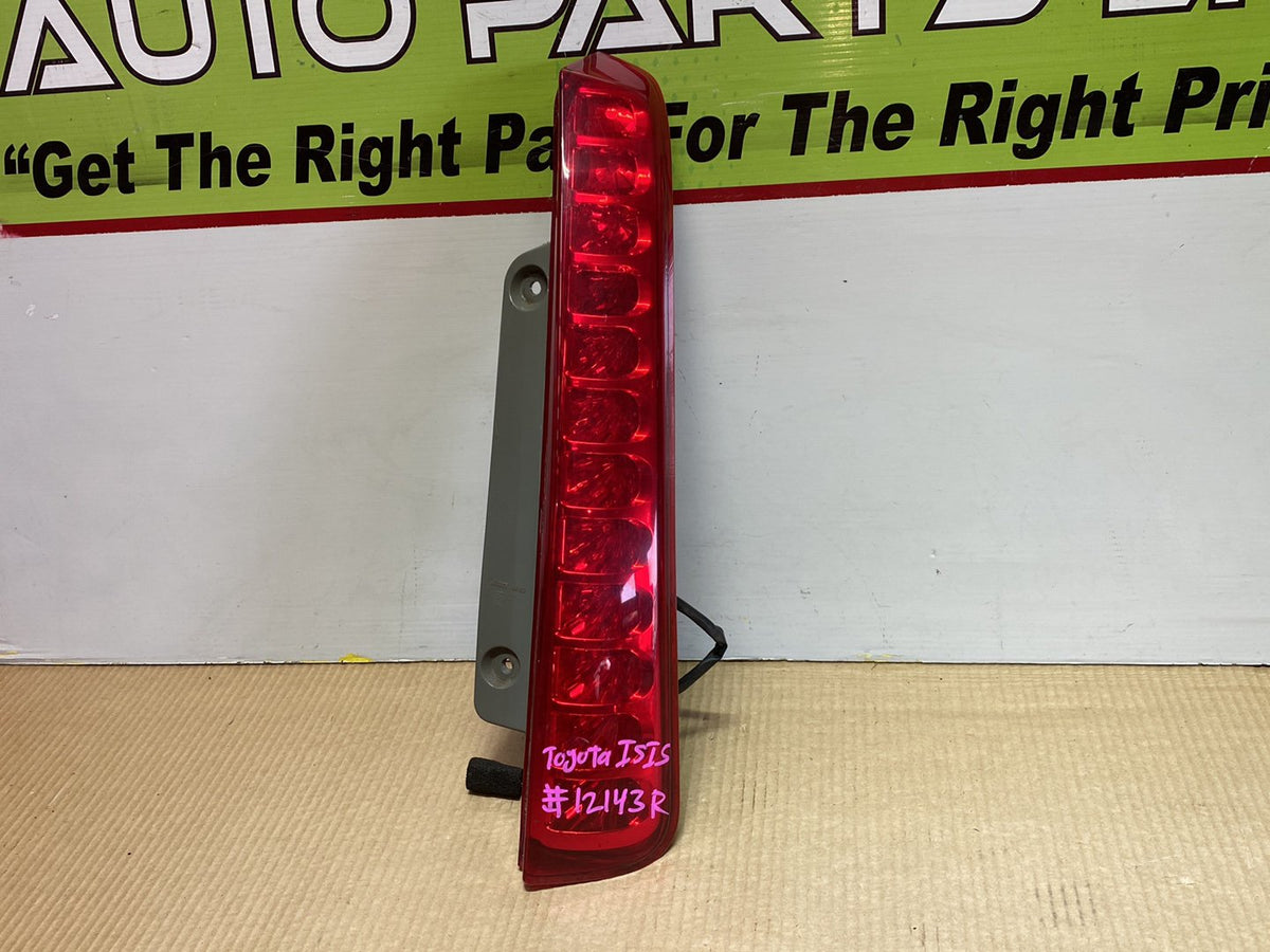 2007 Used Toyota Isis - Right Taillight PN: Koito 44-63