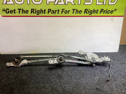 2010 Nissan Juke YF15 - Front Wiper Rack Assembly