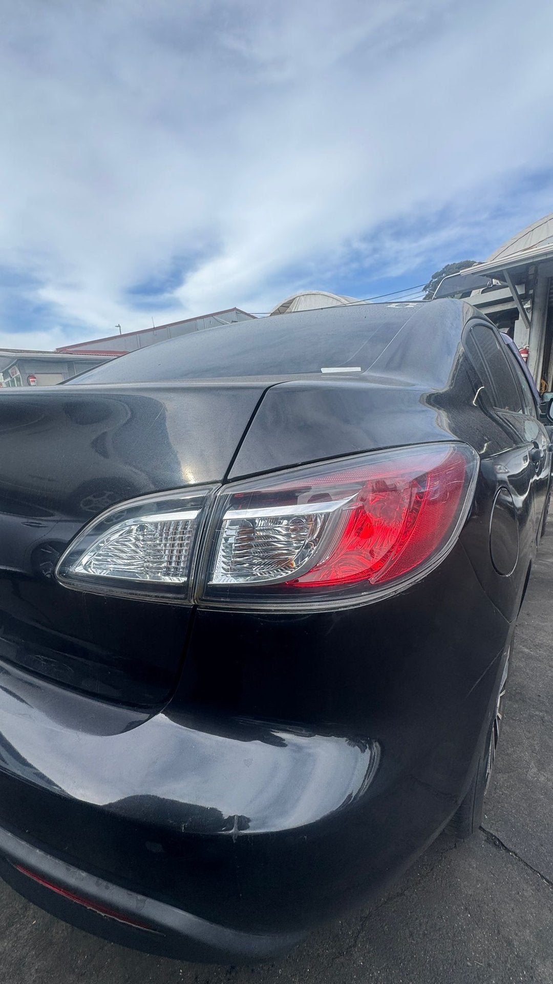 2011 Mazda Mazda3 JM0BL10F100223268  Dismantling For Parts