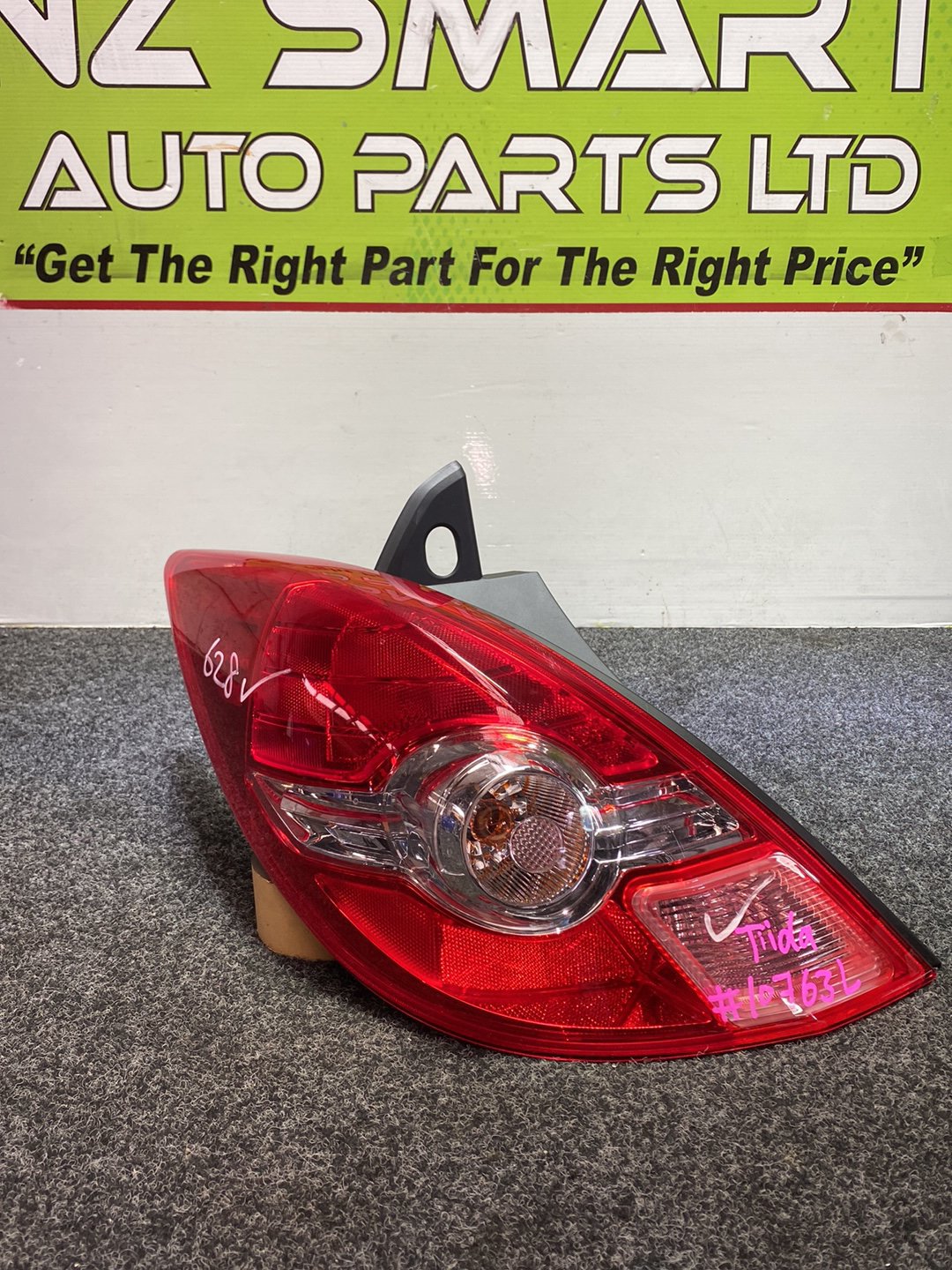 2009, Nissan, Tiida, ST Left Taillight, P7511,