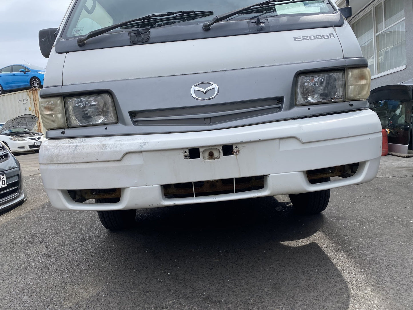 2005 Mazda E2000 Dismantlinng For Parts