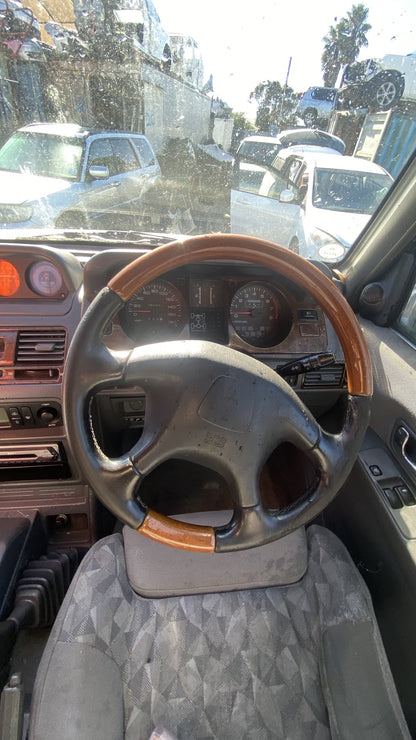 1997 Mitsubishi Pajero V25      Dismantling For Parts