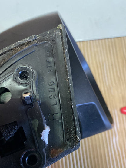 2007 Mazda MPV- Right Door Mirror PN: 7 wires