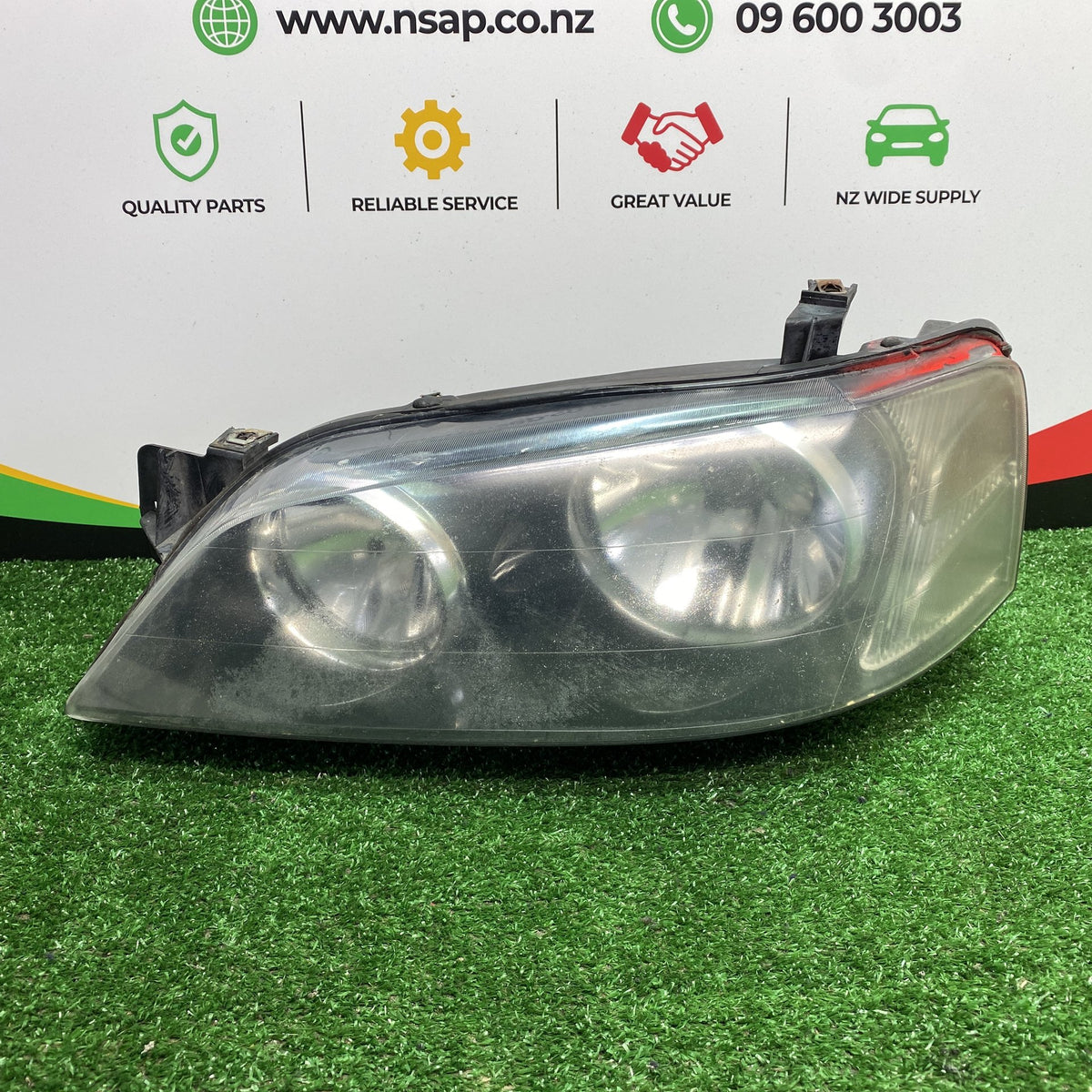 2004 Ford Falcon BA - Left Headlight PN: 3R2313006AC
