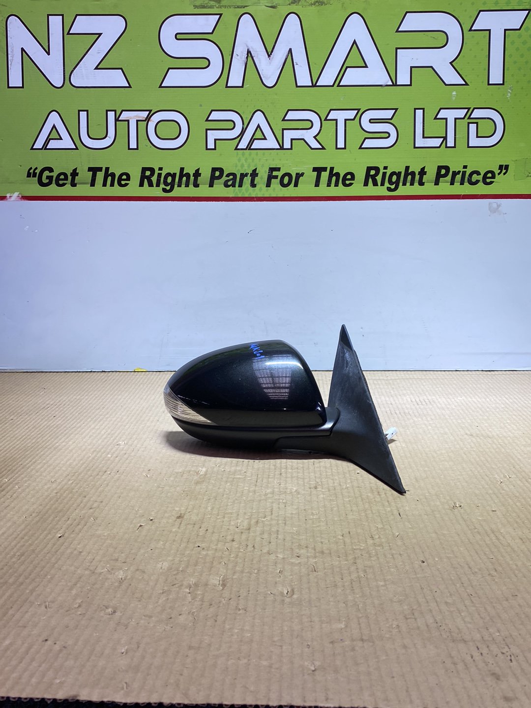 Mazda Atenza - Right Door Mirror PN: 8 wires