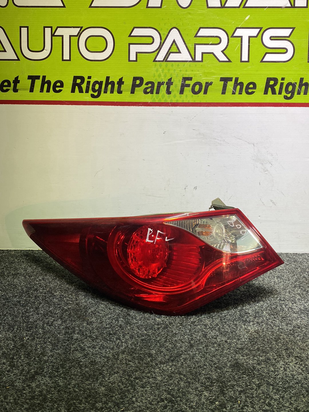 2012 Hyundai i45 - Left Taillight PN: 92401-3S