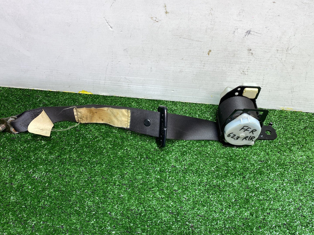 2002 Used Toyota Caldina - Right Rear Seat Belt PN: 7331021030C1