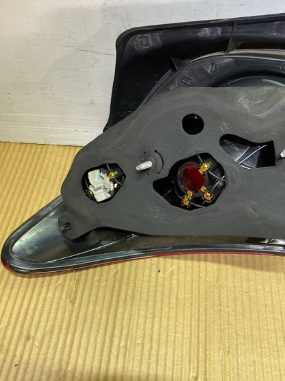 2006 Used Toyota Ist- Right Rear Light PN: 0482360