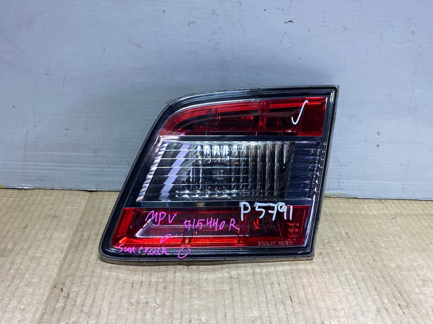2008 Mazda MPV LY3P - Right Tailgate Light PN: P5791