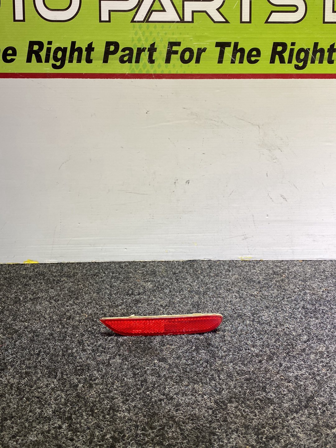 2007 Nissan Dualis - Right Rear Bumper Reflector PN: KOITO 33-14207R