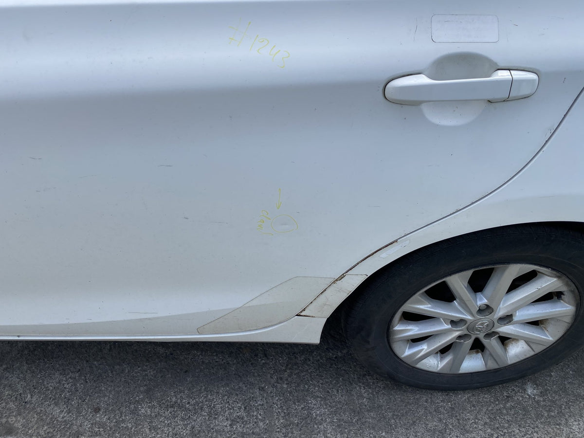 2016 Toyota Camry Hybrid H Dismantling For Parts