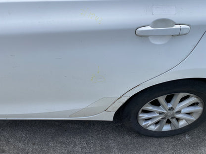 2016 Toyota Camry Hybrid H Dismantling For Parts