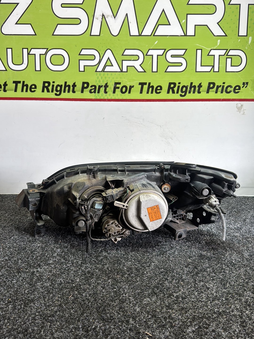 2008 Subaru Legacy - Right Headlight PN: 100-20952