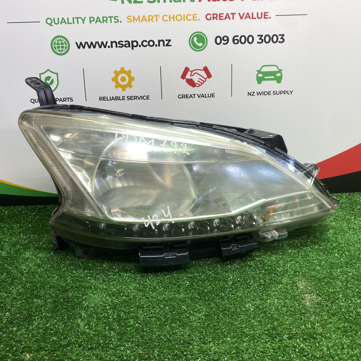 2012 Nissan Bluebird - Right Headlight PN: STANLEY P9361
