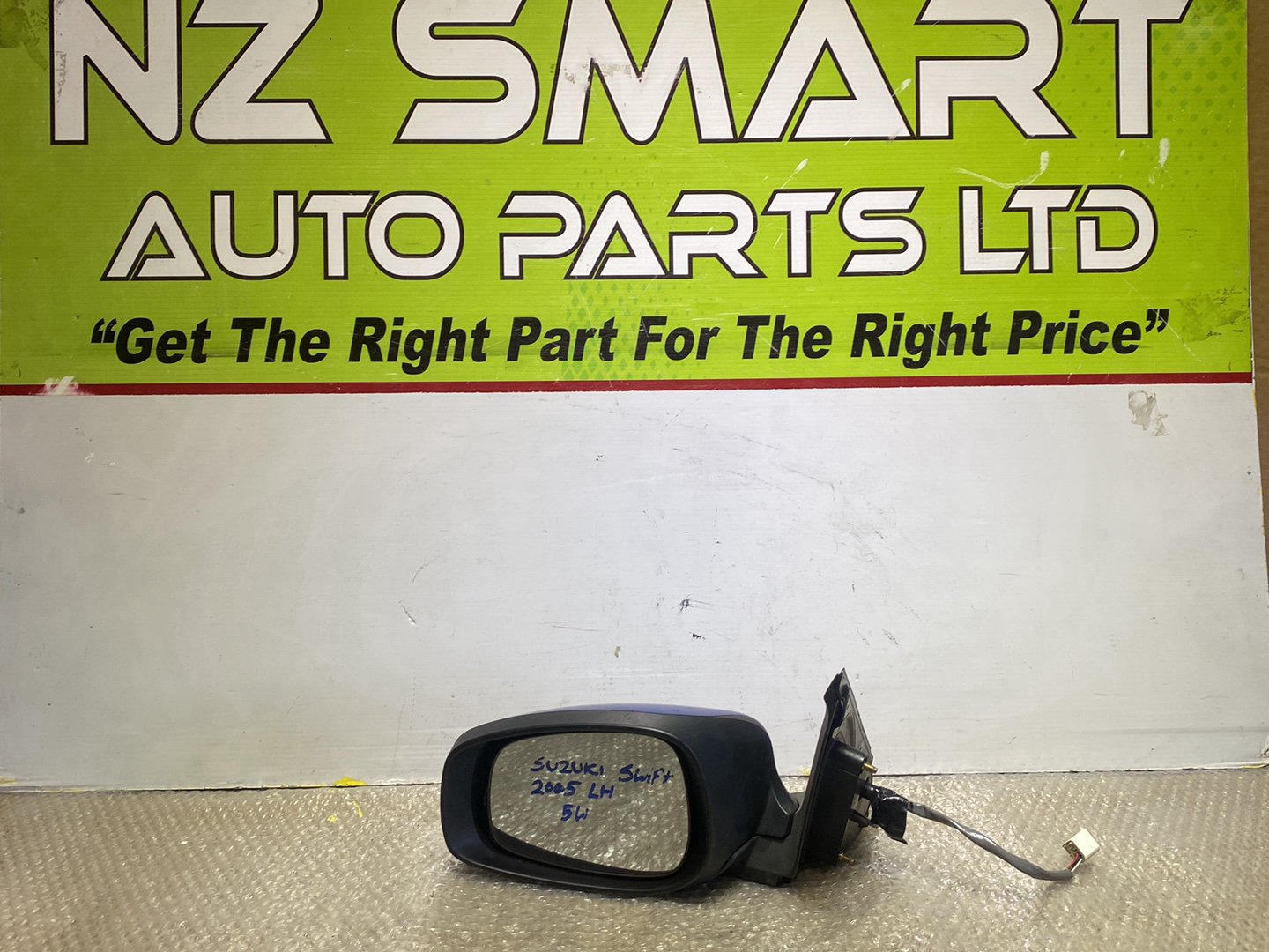 2005 Suzuki Swift- Left Door Mirror PN: 6 wires