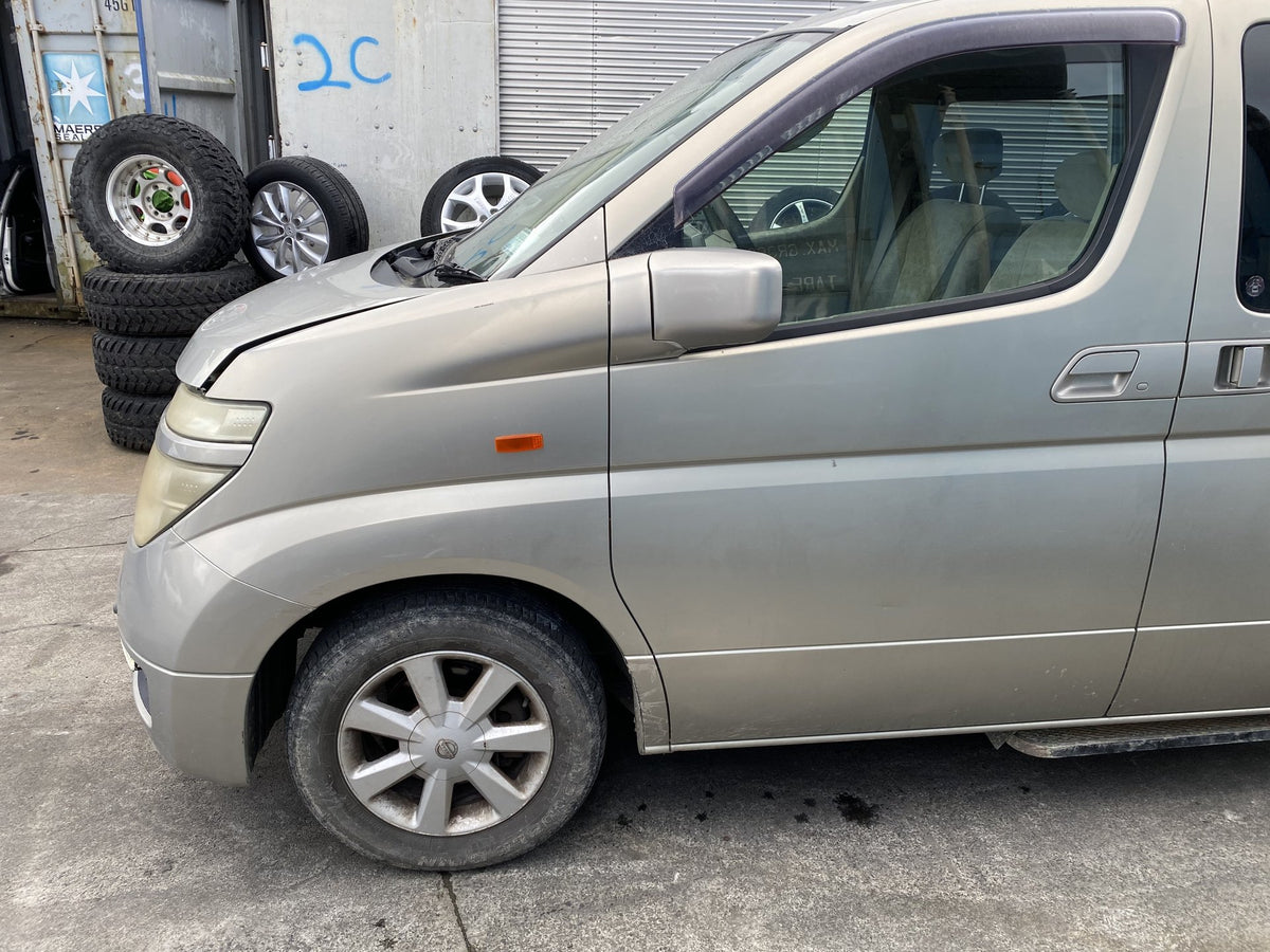2004 Nissan Elgrand Highway Star E51 Dismantling For Parts