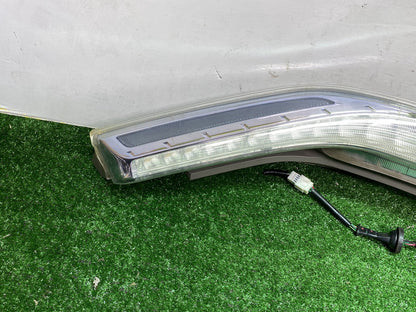 Dec 2010 to Feb 2017 - Nissan Leaf - Right Taillight - Mk1, Lens# D091
