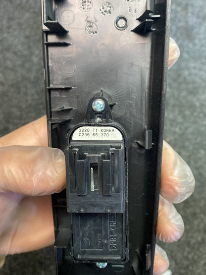 2010 Mazda Premacy - Left Front Window Switch