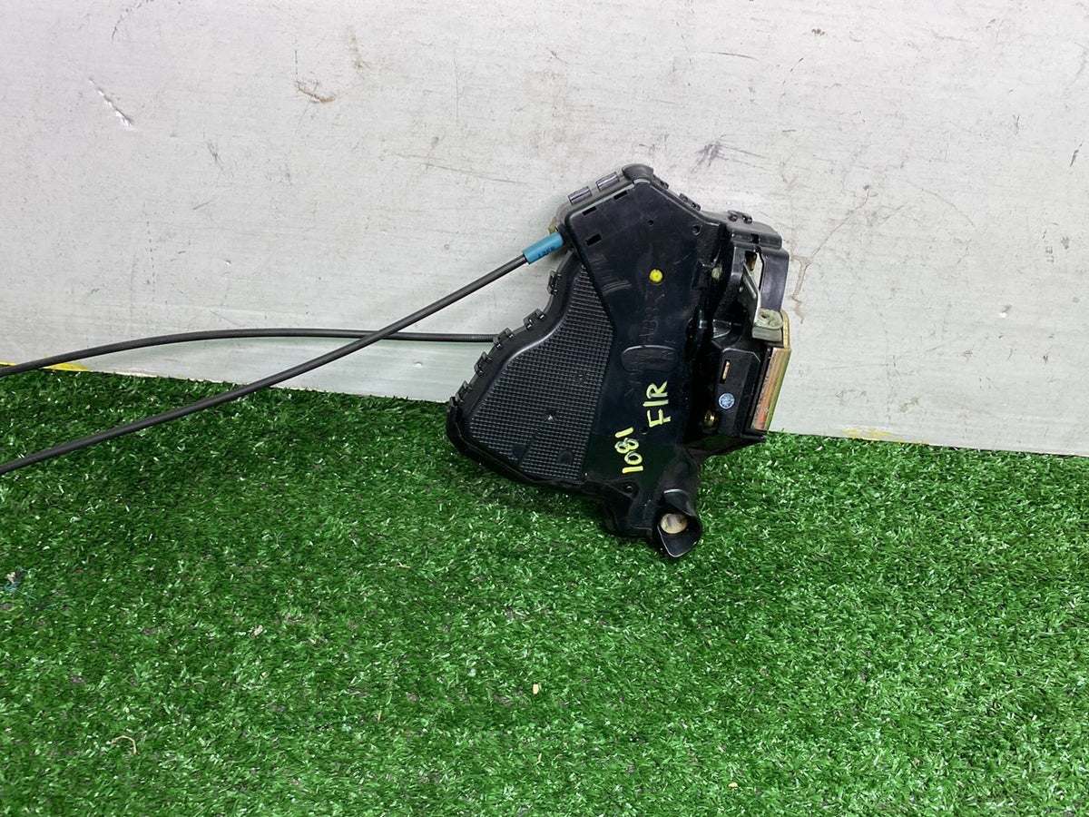 2005 Used Toyota Ist NCP60 - Right Front Lock Actuator PN: 69030-33241