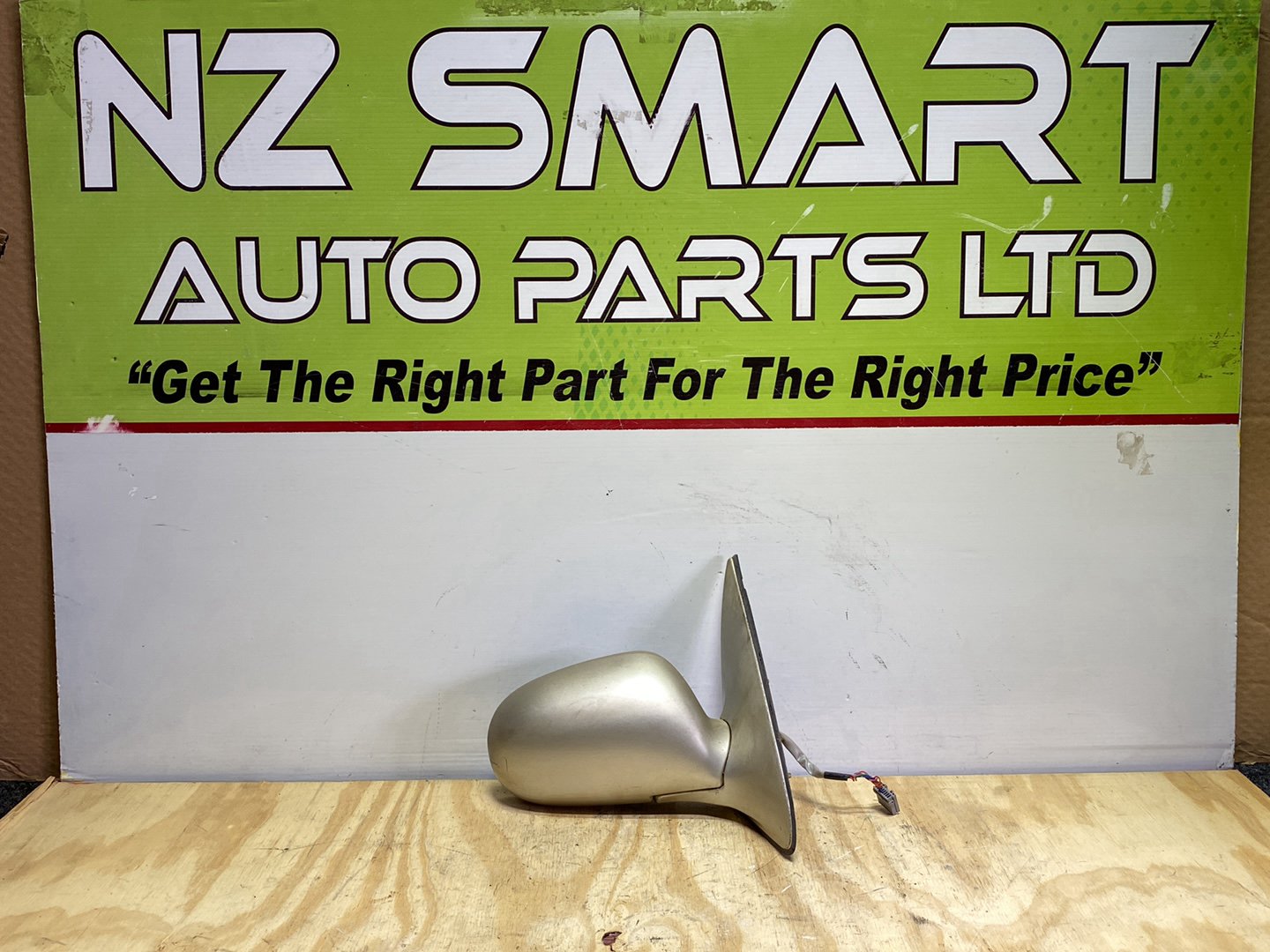2005 Nissan Bluebird - Right Door Mirror PN: 5 wires