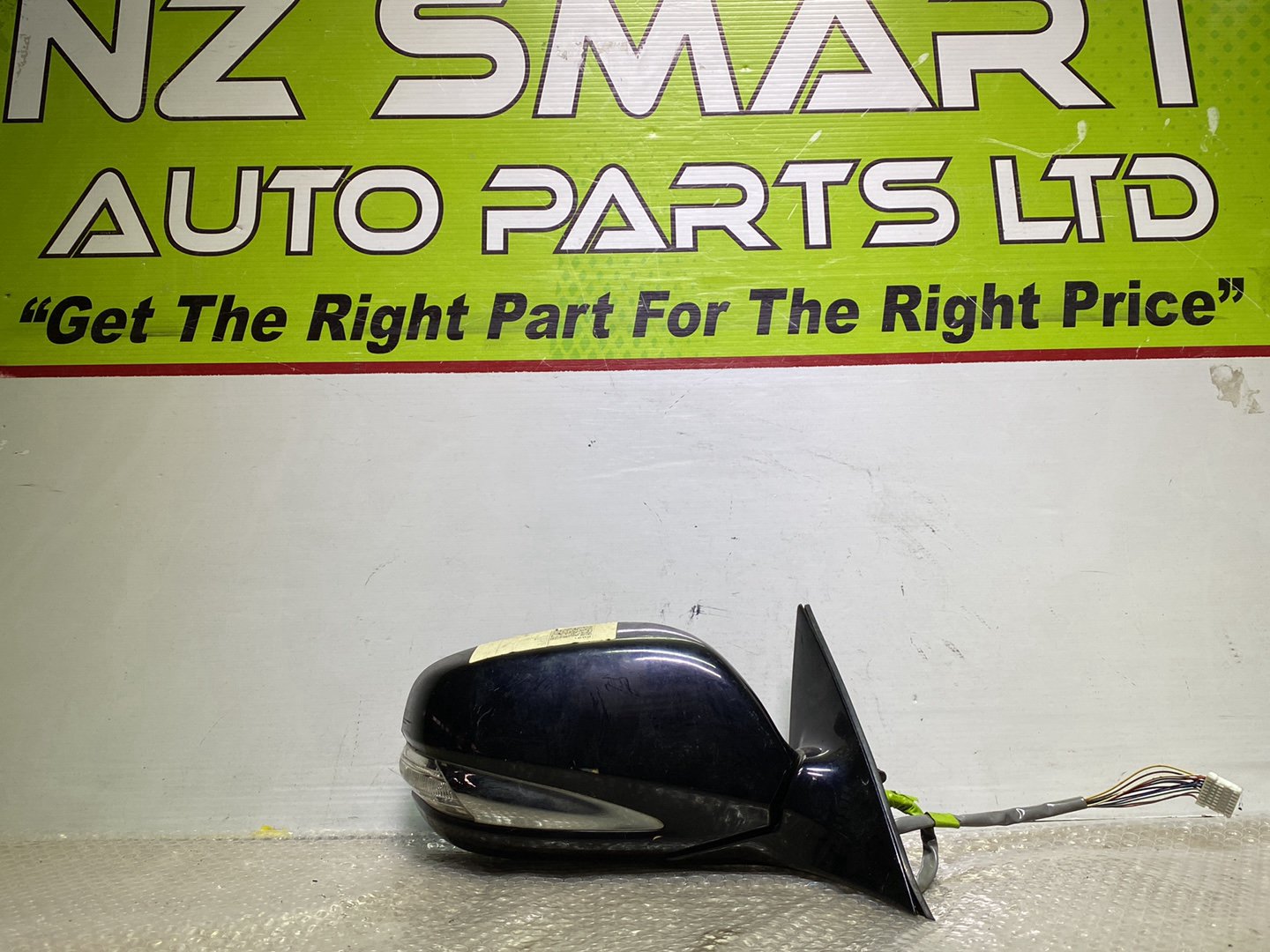 2009 Lexus GS450h- Right Door Mirror PN: 13 wires