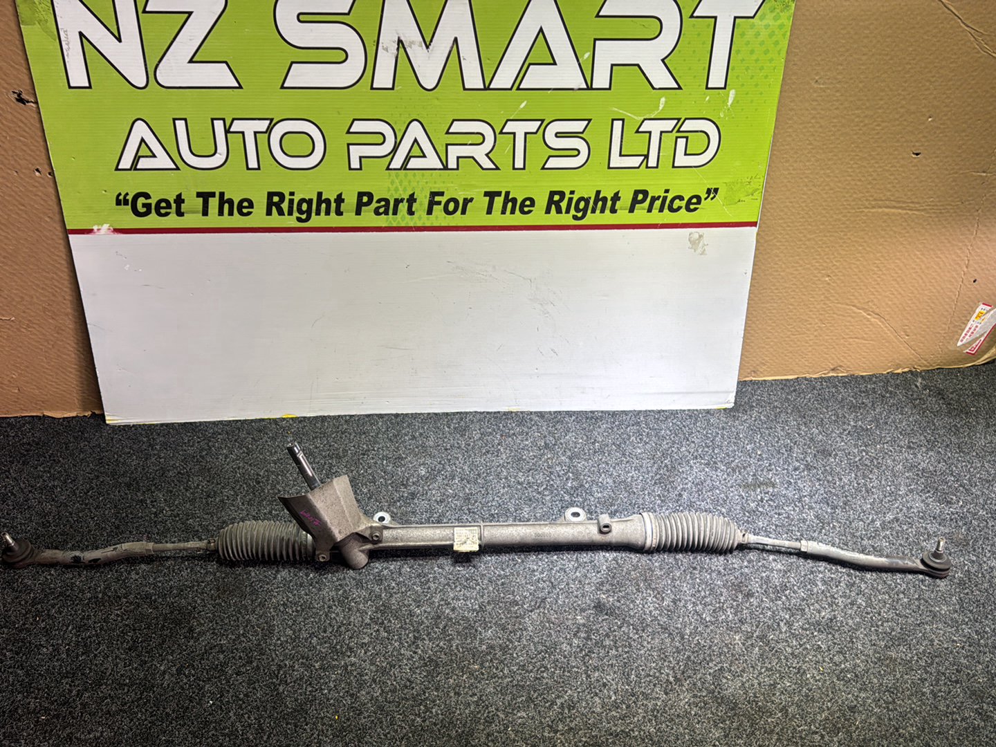 2011 Nissan Juke - Power Steering Rack PN: 48001 1KE1B