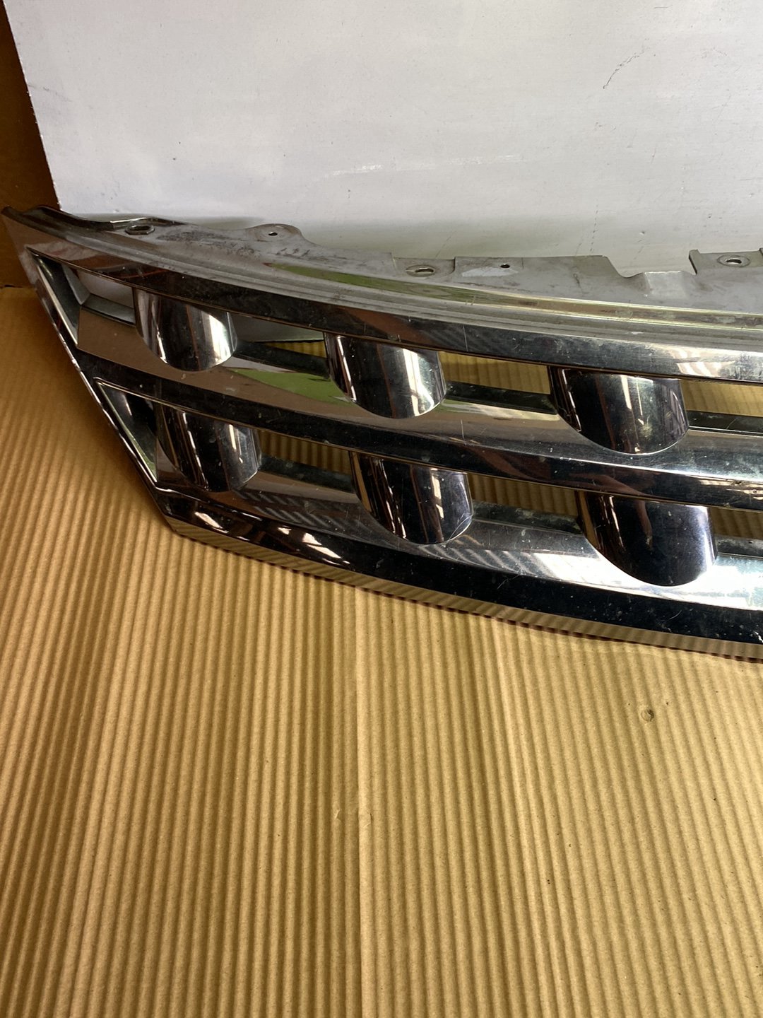 2007 Nissan Murano- Upper Radiator Grille PN: See photos