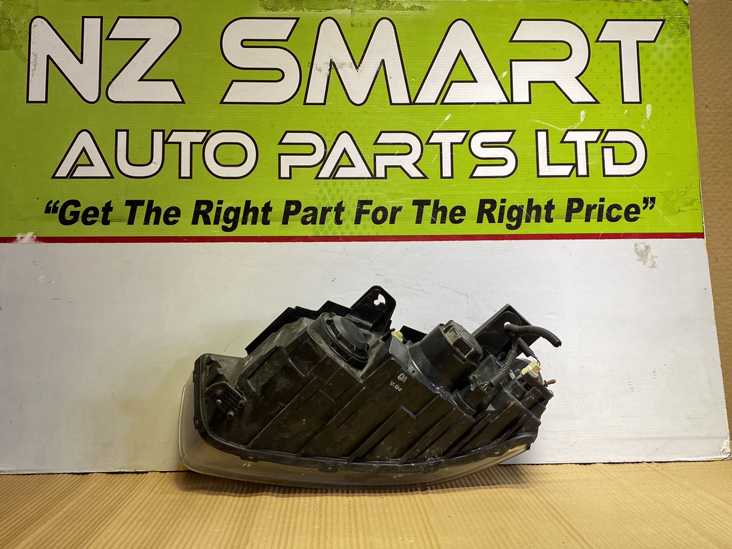 2008 Holden Captiva- Right Headlight PN: see the photos