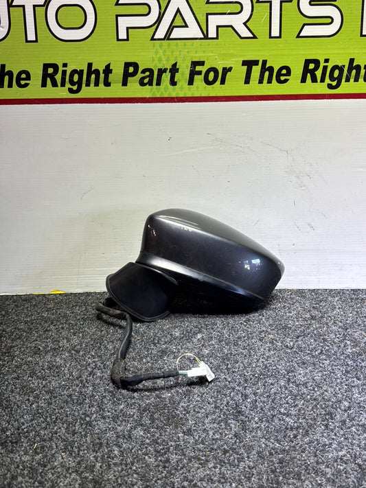 2014 Mazda Axela BM5FS - Left Door Mirror PN: 2 plug / 8 wires