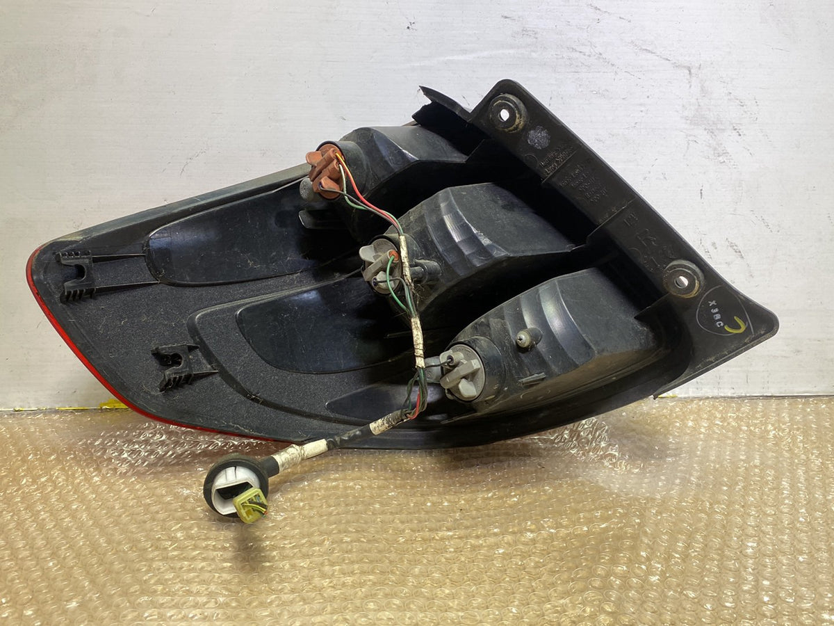2009 Suzuki SX4 - Right Taillight PN: see photos